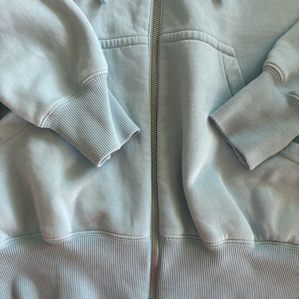 Nike Women's Sportswear
Phoenix Fleece Oversized Full-Zip Jacket Medium - Picture 7 of 9